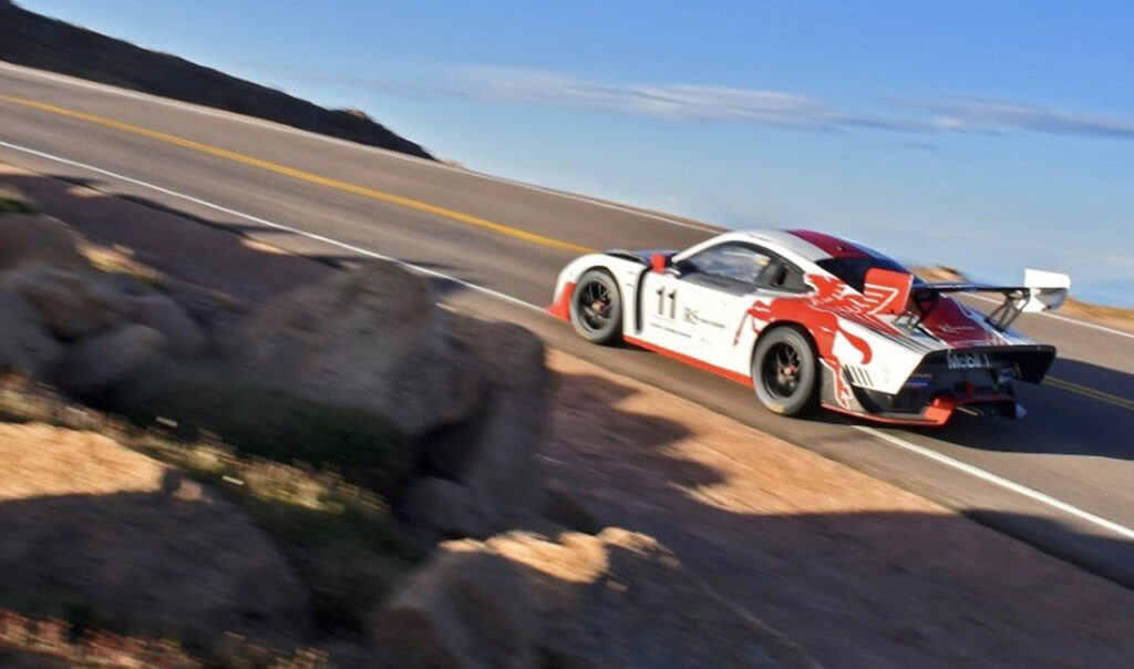 Jeff Zwart races rare Porsche 935 up Pikes Peak in just 09:43.92 minutes